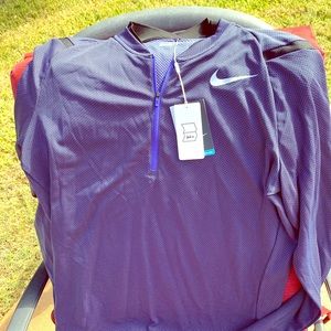 Nike Pullover
